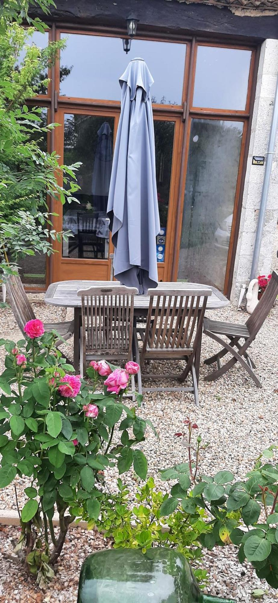 Bed and Breakfast La Mirabelle Montazeau Exterior foto