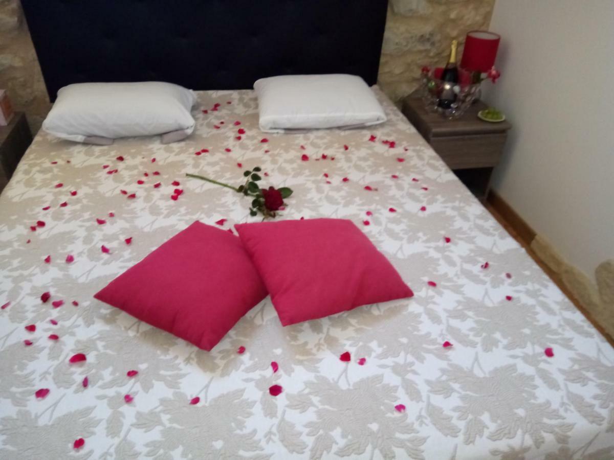Bed and Breakfast La Mirabelle Montazeau Exterior foto